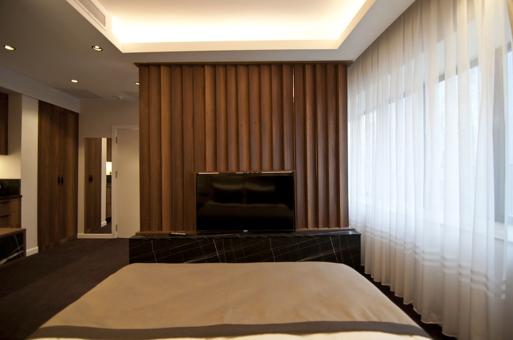 VALIDE RESIDENCE