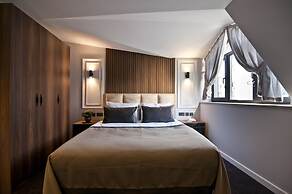 VALIDE RESIDENCE