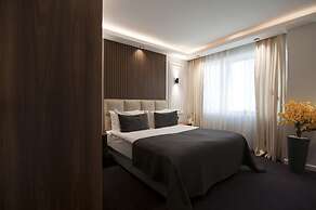 VALIDE RESIDENCE