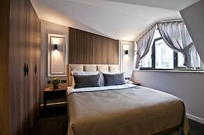 VALIDE RESIDENCE