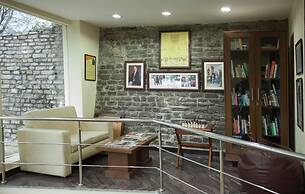 Flag House Resort