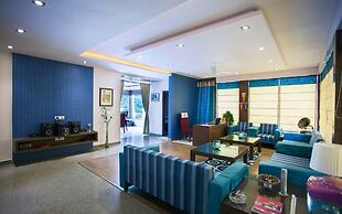 Flag House Resort