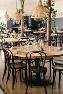 Hotel Strana