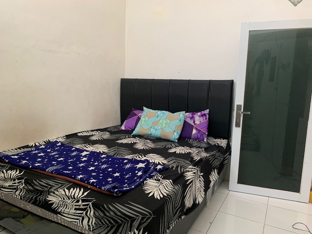 OYO Life 93841 Panorama Dewi