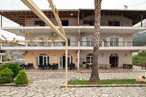 Blue Hug Apartments