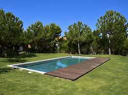 Tr ia Beach House With Pool