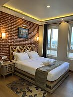 Hotel Kesu Home