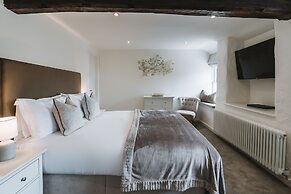 Coffee & Stays at Cartmel Square