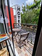 Mosaic House Hotel