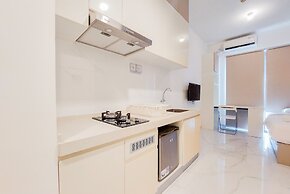 Nice And Simply Studio At Sky House Bsd Apartment