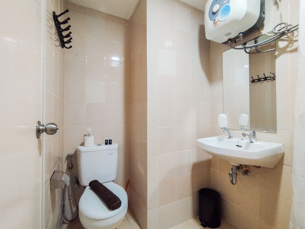 Minimalism Designed 1Br Apartment At Parahyangan Residence