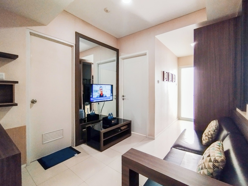 Minimalism Designed 1Br Apartment At Parahyangan Residence