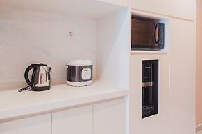 Spacious And Homey 3Br At Sky House Bsd Apartment