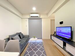 Comfort 2Br With Work Space At Meikarta Apartment