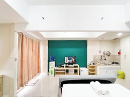 Spacious Studio Room At Vida View Makassar Apartment