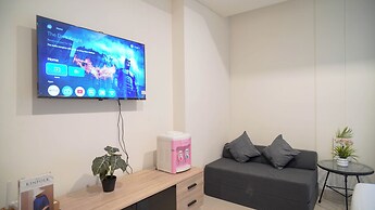 Spacious And Homey Studio At Cleon Park Apartment