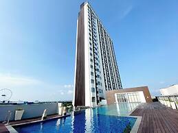 Spacious And Homey Studio At Cleon Park Apartment