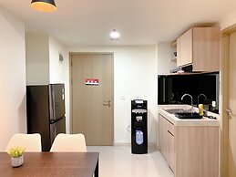 Homey 2Br With Work Space At Meikarta Apartment