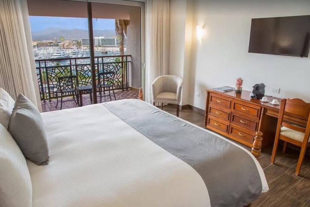 2BDFinisteria Resort Pool & Ocean Views