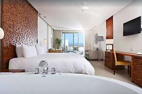 2BDFinisteria Resort Pool & Ocean Views