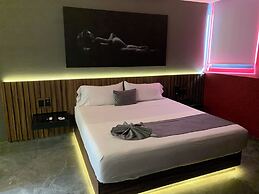 Roxy Motel