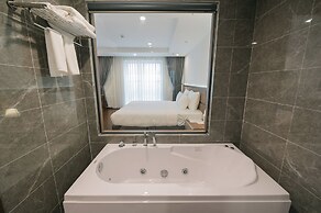 Love St Hotel