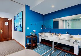 Jaya Suites Hotel