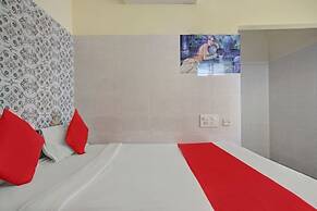 iROOMZ Hotel Sweekar Suites