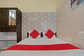 iROOMZ Hotel Sweekar Suites
