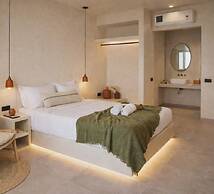 MAEVA Santorini Suites