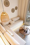 MAEVA Santorini Suites