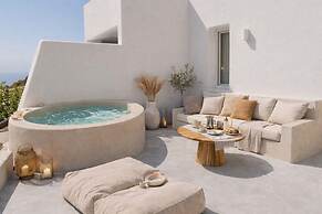 MAEVA Santorini Suites