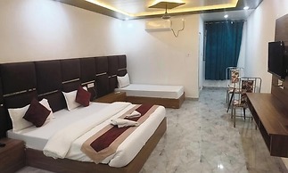 Hotel Obsidian Red