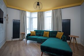 Bird Nest Suite