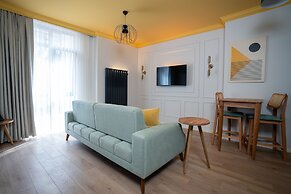 Bird Nest Suite