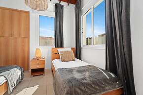 2 bed - Sleeps 6 - Private Pool - 5 Min To Beach