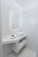 Nevma Suites