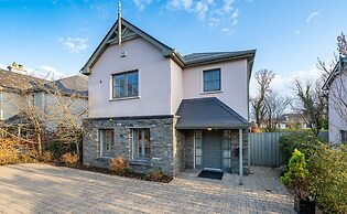 Spacious Home to Sleep 6 Just a Short Stroll From Kenmare