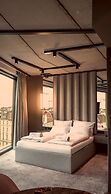 Bellman Hotel