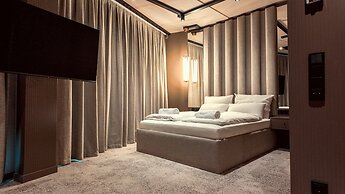 Bellman Hotel