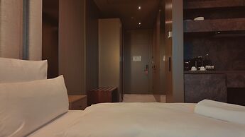 Bellman Hotel