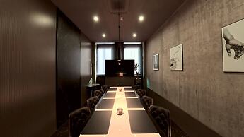 Bellman Hotel