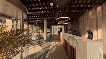 Bellman Hotel