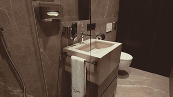 Bellman Hotel