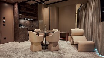 Bellman Hotel