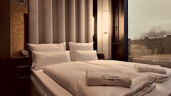 Bellman Hotel