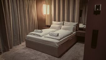 Bellman Hotel