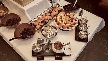 Bellman Hotel