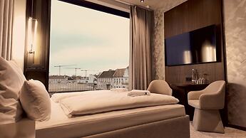 Bellman Hotel