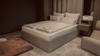 Bellman Hotel